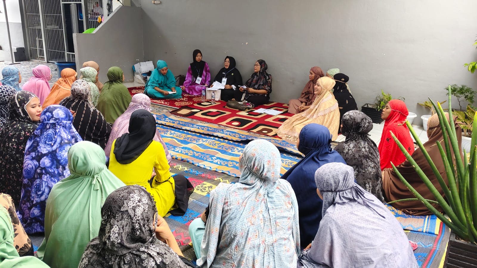 Kita Semua Sedang Menunggu Giliran Pulang